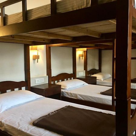 The Kahn Dormitory Чикмагалур Экстерьер фото